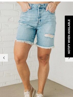 BOYFRIEND DISTRESSED DENIM SHORTS - ZENANA